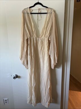 Women's Cream Deep V Maxi Dress